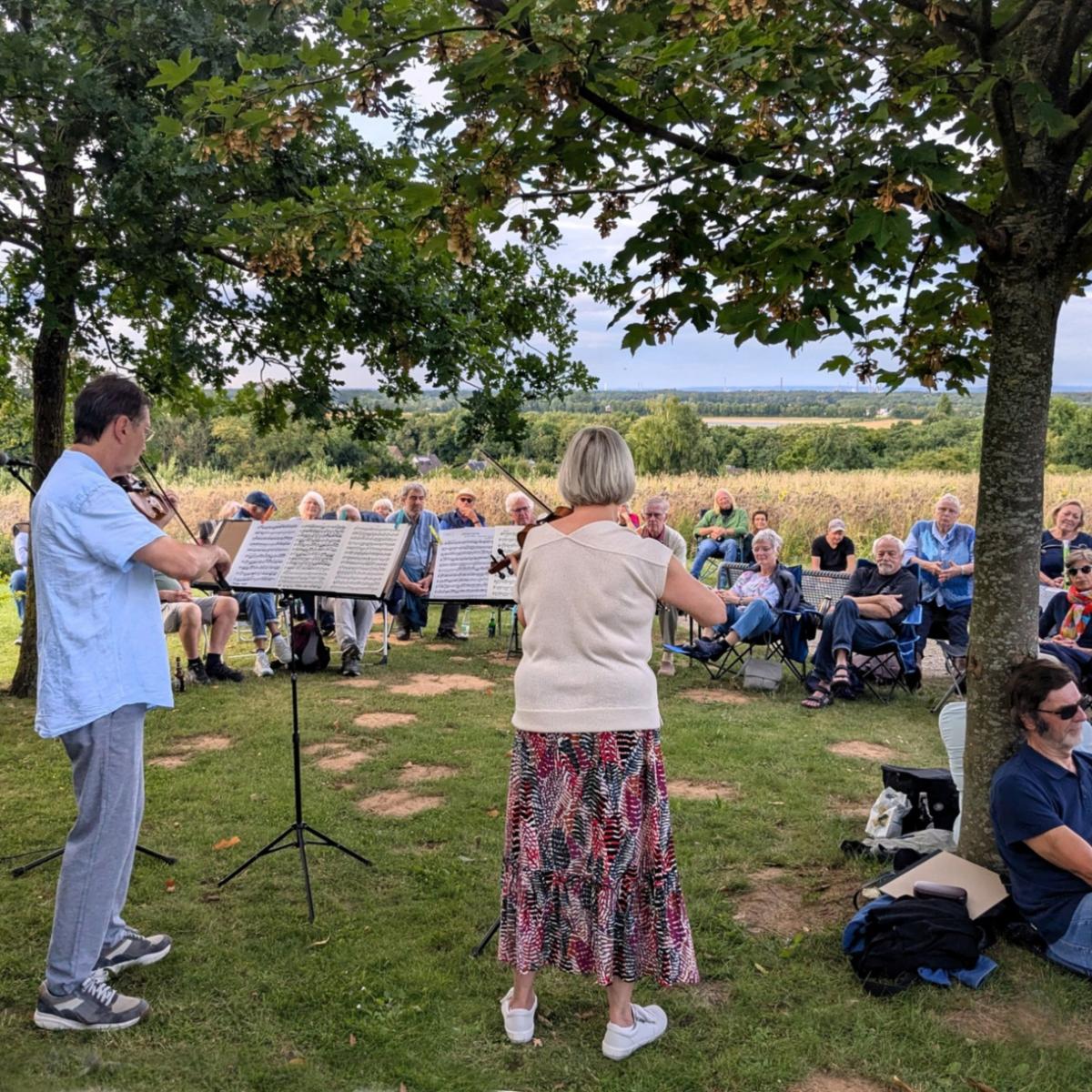 Beate und Stefan Kleinert von hinten