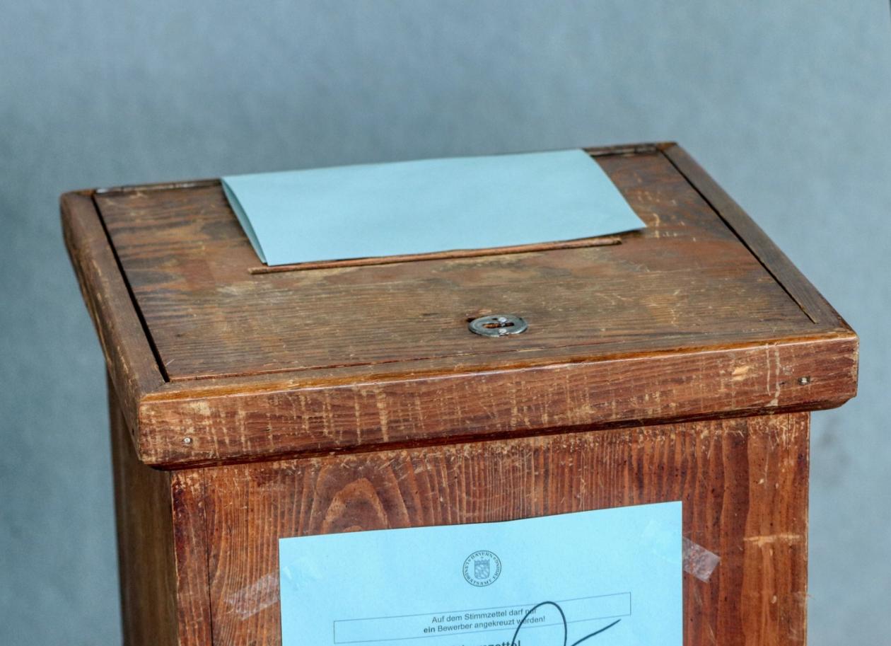 planet_fox-ballot-box-4933481