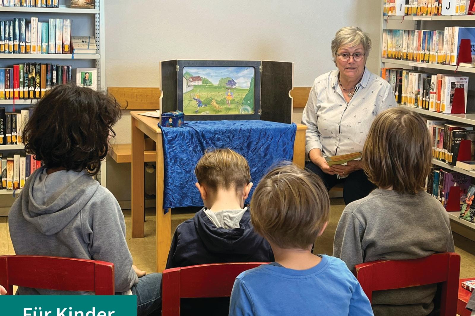 Kamishibai Margret Berns mit Kindern