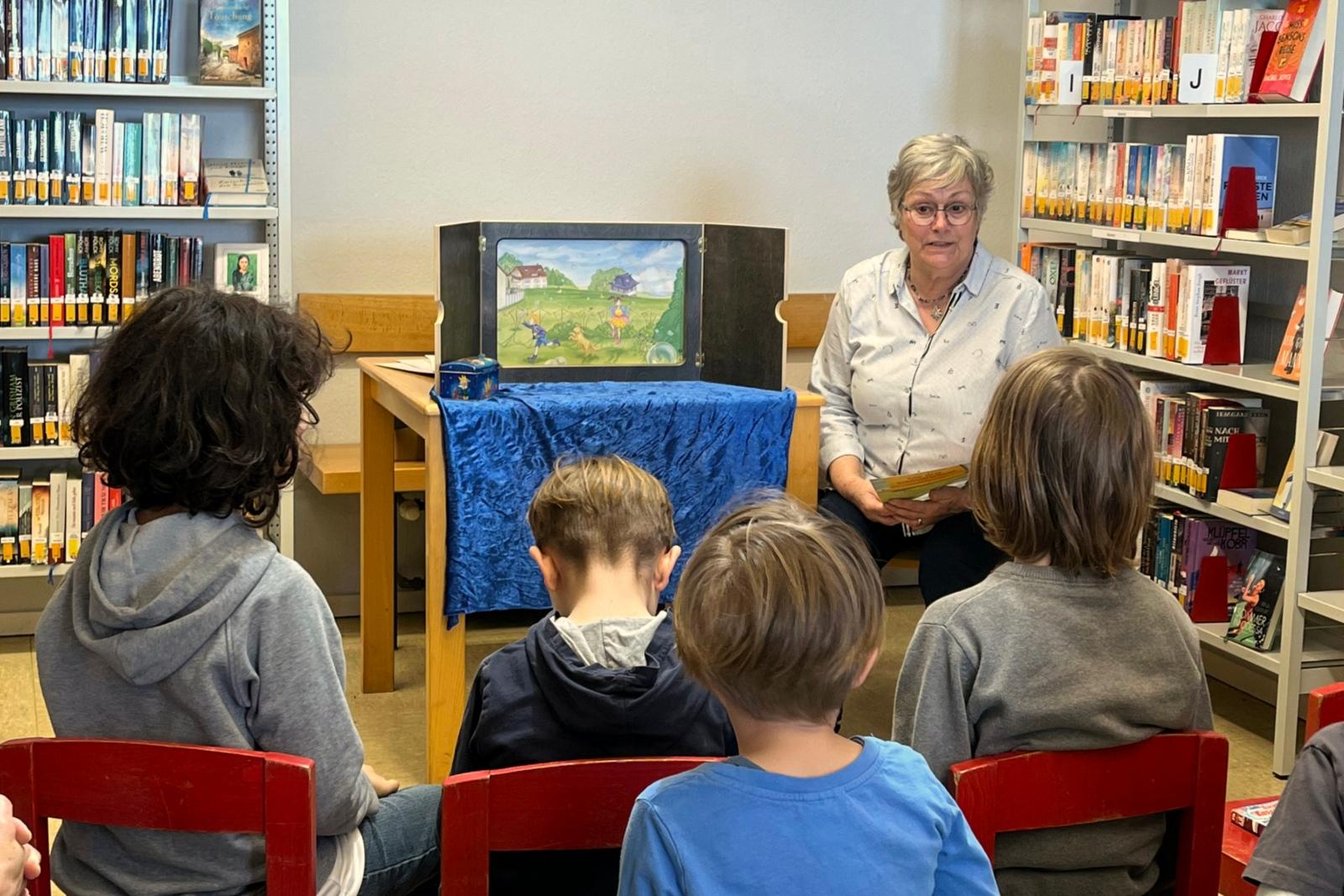 Kamishibai Margret engagiert