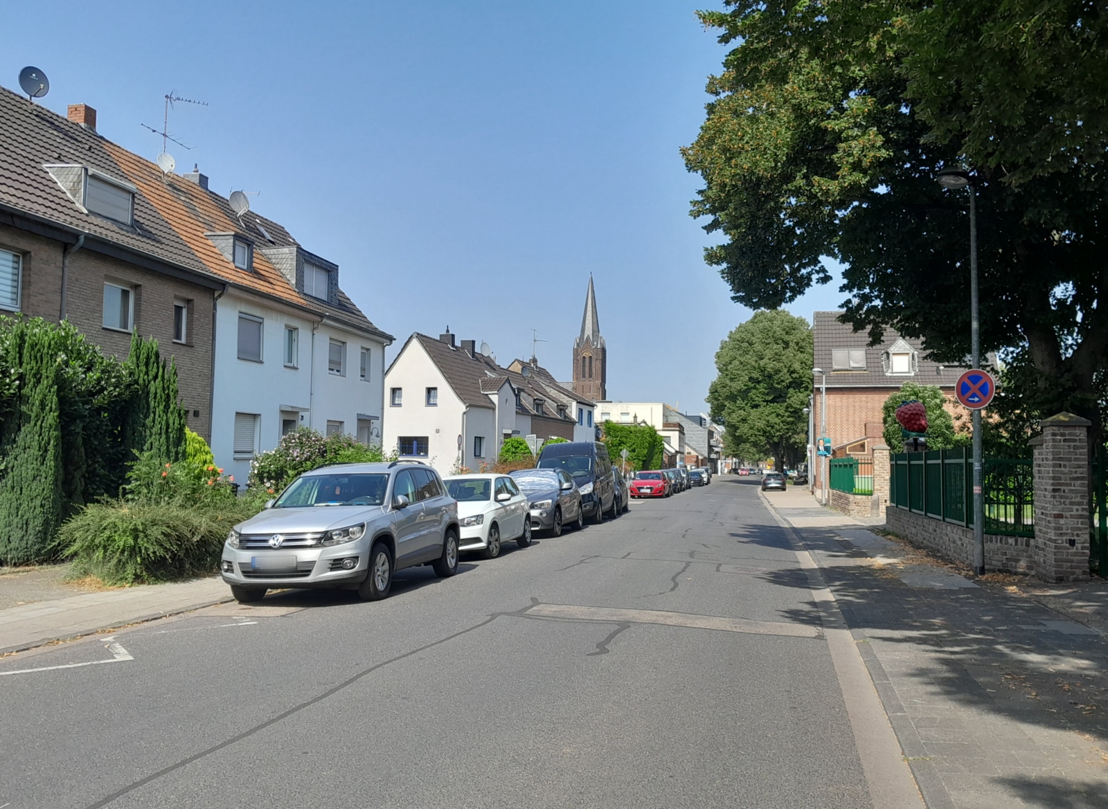Stommeln Ansicht von der Unterführung aus